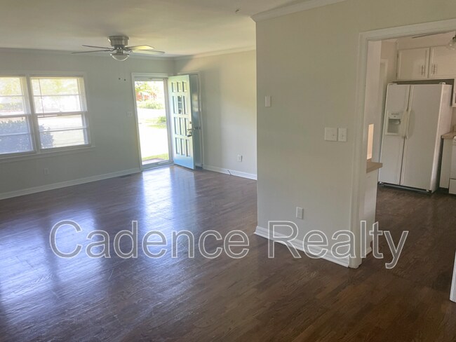 Photo - 224 Wood Dale Dr