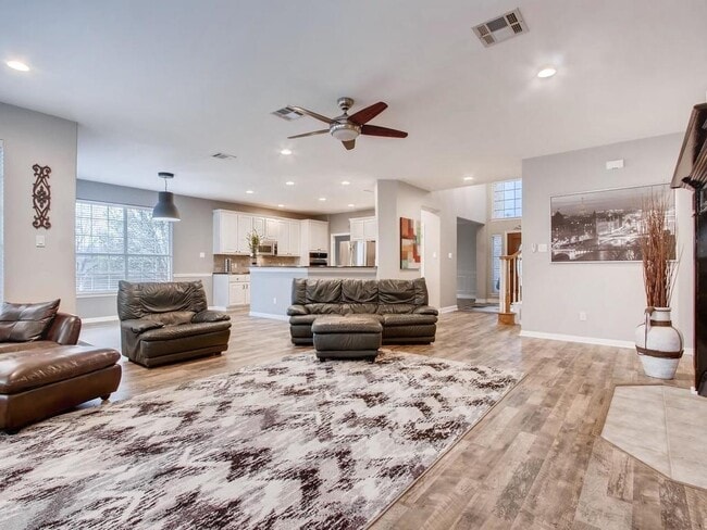 Photo - 9409 Jenaro Ct