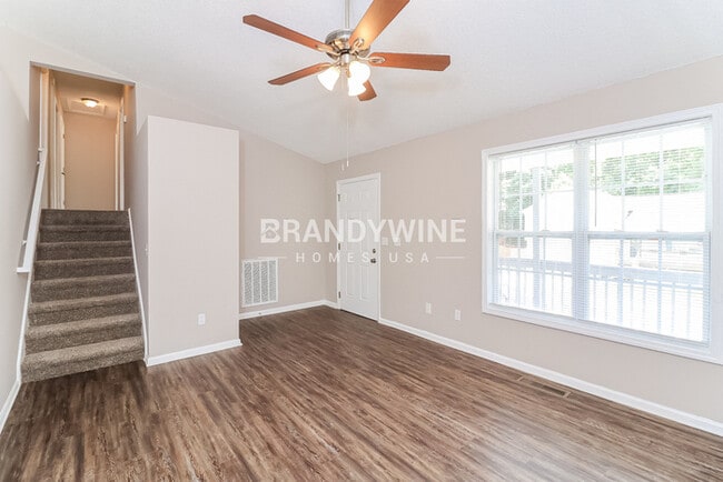 Photo - 216 Remington Ct