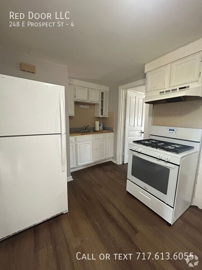 Building Photo - Beautifully renovated 1 bedroom in York City. Unit 4 Rental