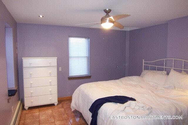 Building Photo - 186 Webster St