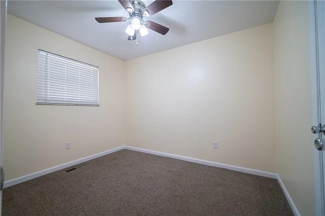 segundo dormitorio - 3019 Larue Dr