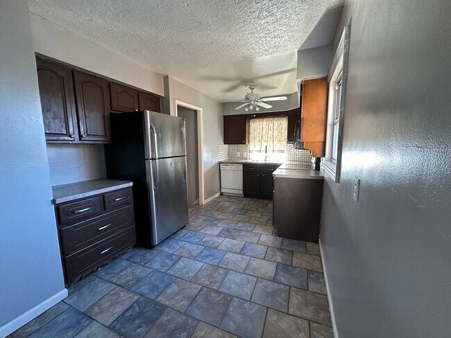 Photo - Single Family Home 3 Bedroom 2 Bathroom Fo...