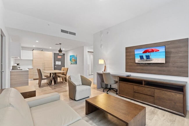 Building Photo - 777 N Ocean Dr Unit ID1047783P Rental