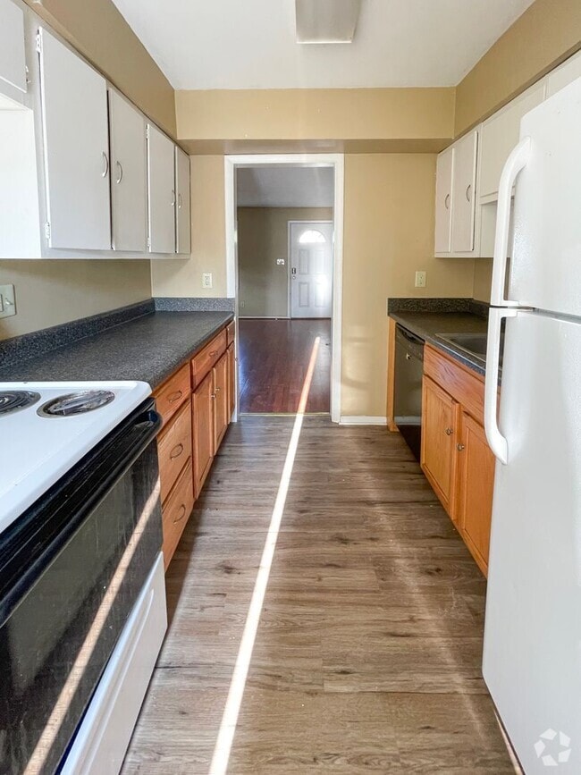 Building Photo - Dishwasher Included Rental
