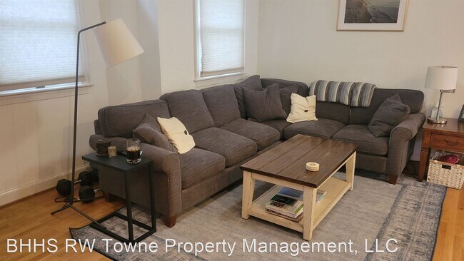 Photo - 4 br, 3.5 bath House - 839 Botetourt Gardens