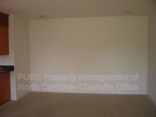 Photo - 18801 Bluff Point Rd Unit Apt A