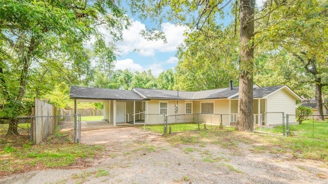 Photo - 804 Chickasaw Dr