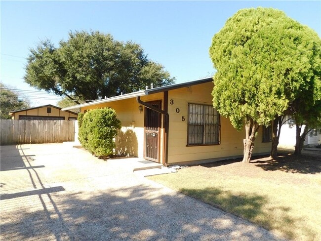 Photo - 305 Blackson Ave