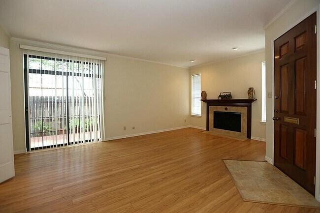 Photo - 2602 W Holcombe Blvd