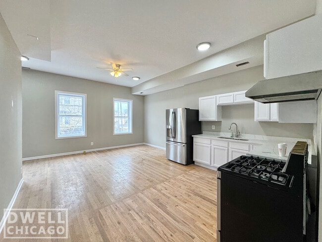 Building Photo - 1013 W 19th St Unit 2 Rental