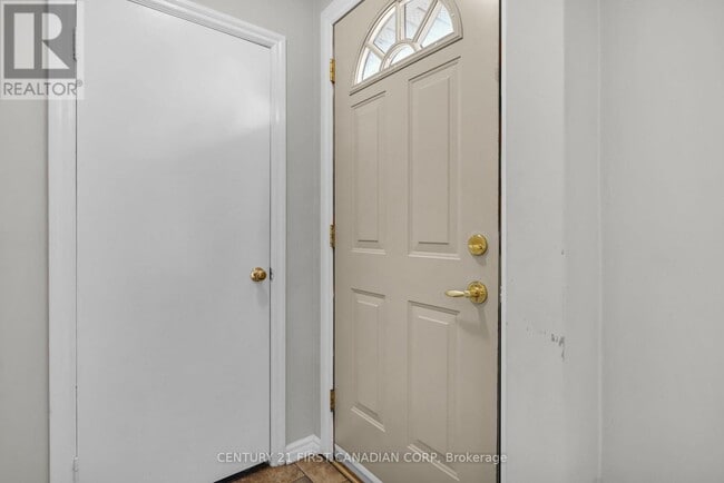 Photo - 638 Tennent Ave