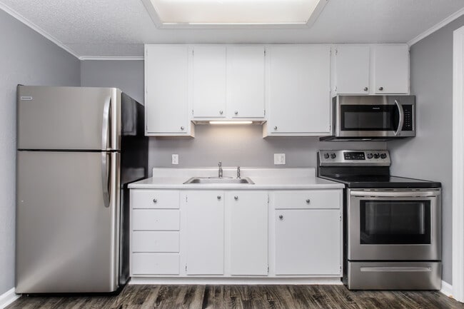 Stratford Apartments