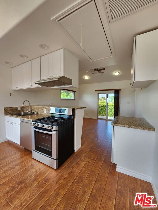 Photo - 17118 Oak View Dr