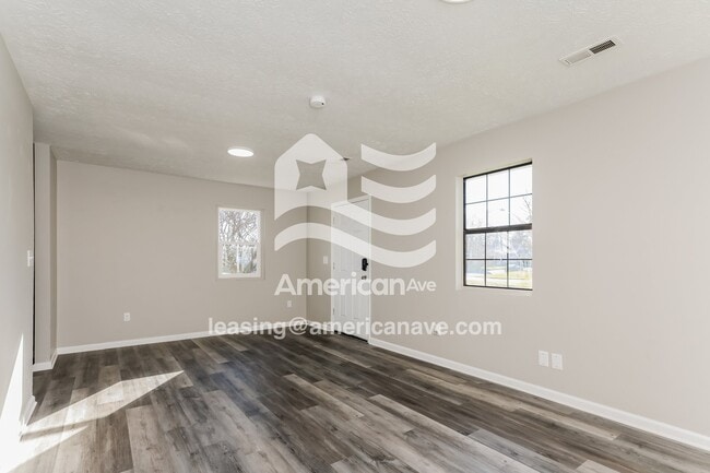 Photo - 1851 Norwood Ave