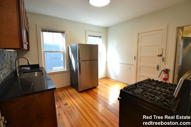 Photo - 82 Montebello Rd Unit 1