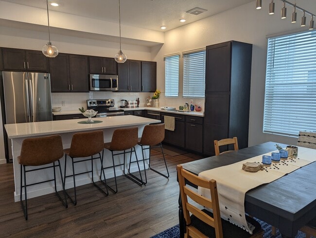 Photo - 6765 Quivas Way