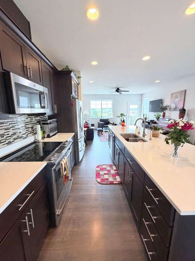 Photo - Hilltop Luxury Townhome with Stunning Valley Sunset Views
