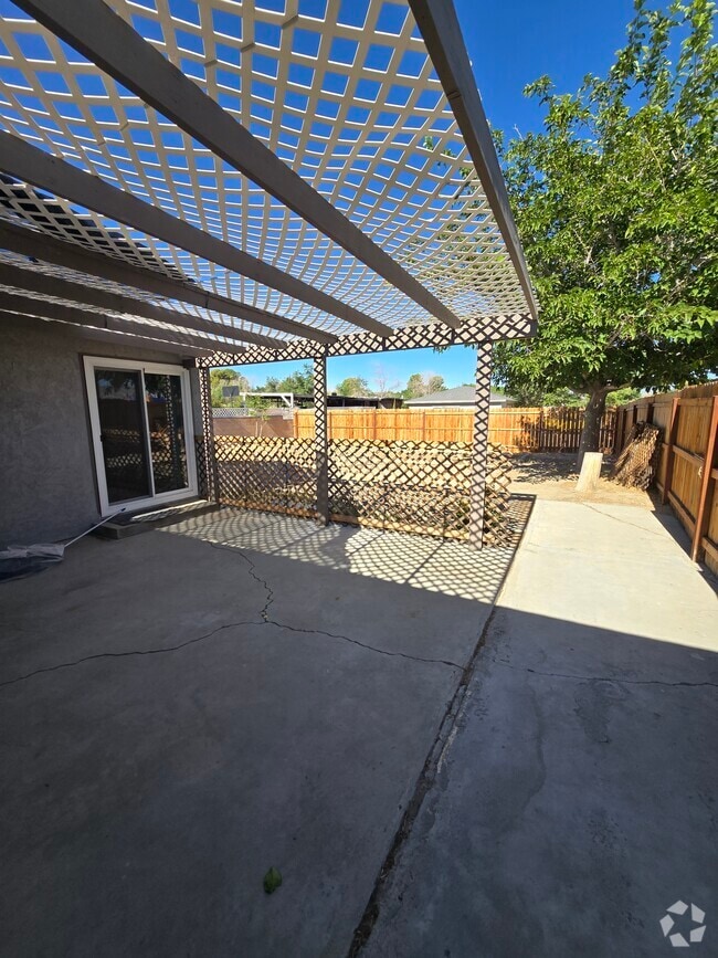 Building Photo - 43309 18th St W Rental