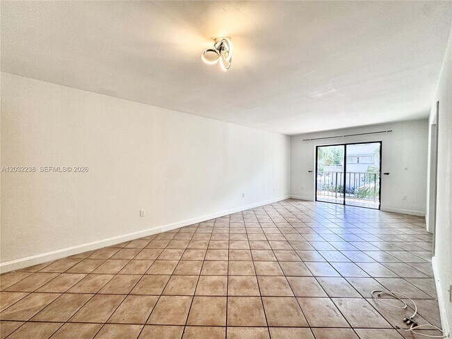 Photo - 1250 Lincoln Rd Unidad 203