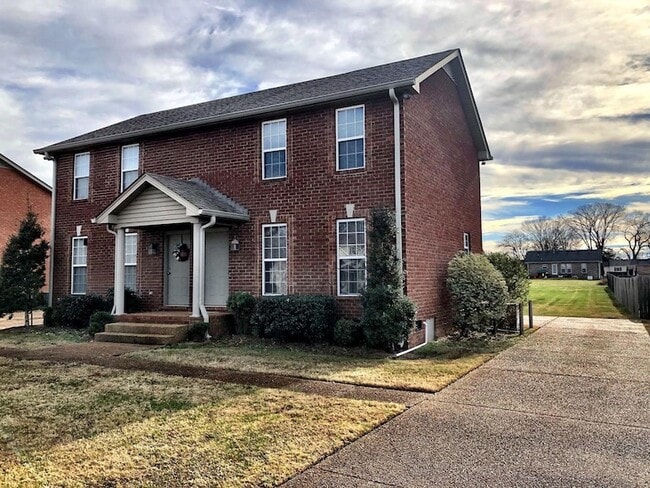 Building Photo - 706 Vincent-Cason Ave