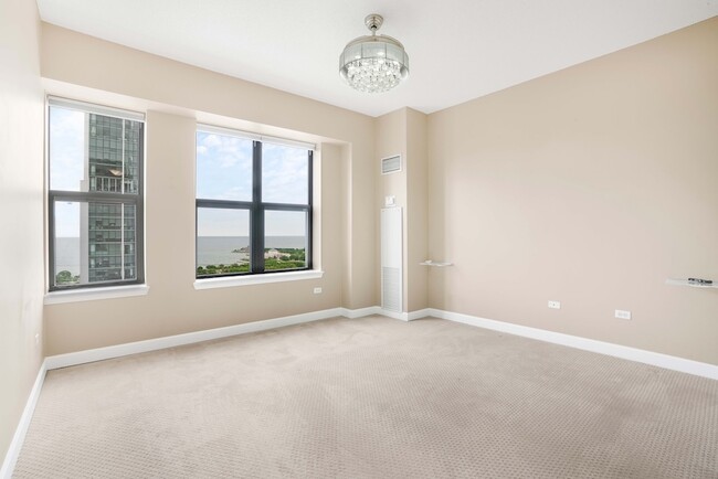 Photo - 41 E 8th St Unidad 2702