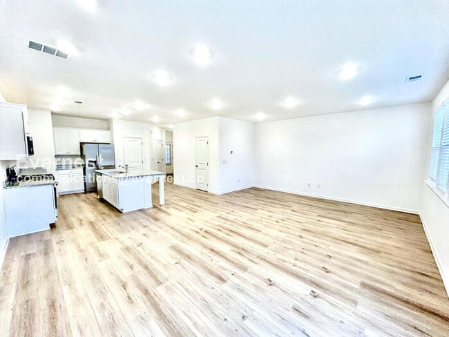 Photo - 4285 Marsha St