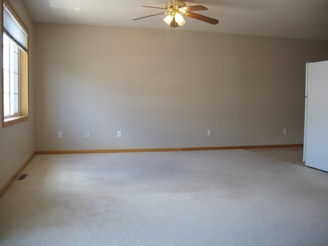 2501 Cobble Hill Ct Unit J