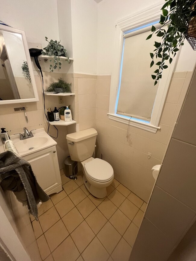 Photo - 110 Thorndike St Unit 1F