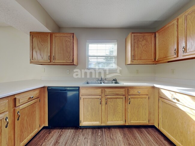 Photo - 15235 Follow Dr