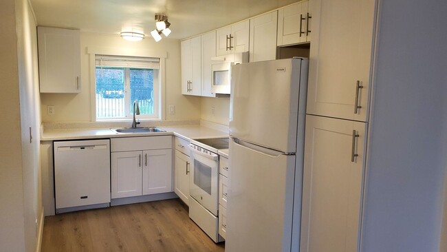 Photo - 15358 NE Dopp Rd