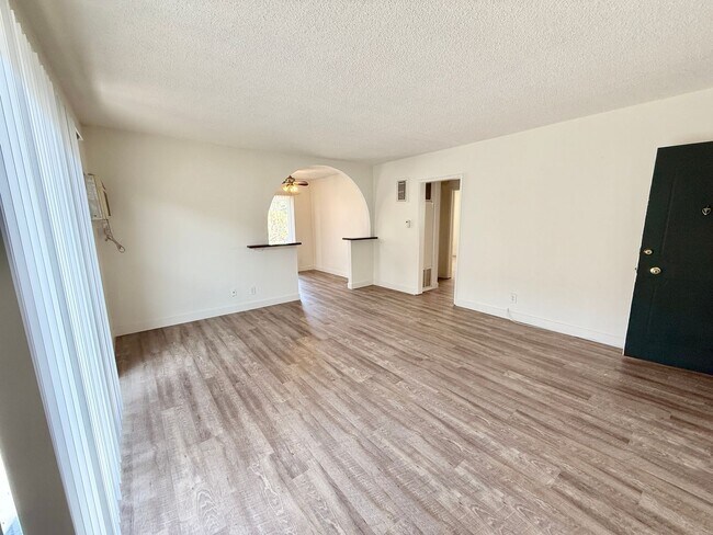 3545 Keystone Av Unit 4
