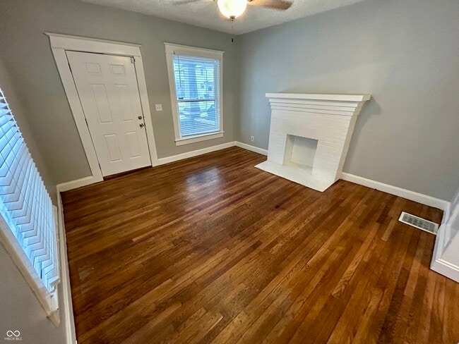 Photo - 2821 N New Jersey St