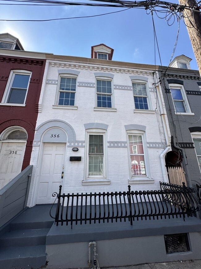 Building Photo - 356 Beaver St