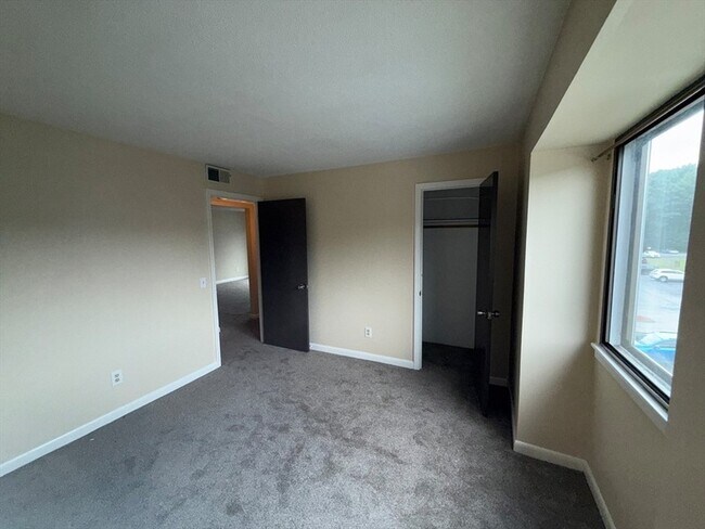 Photo - 176 Maple Ave Unidad Bld 1  31