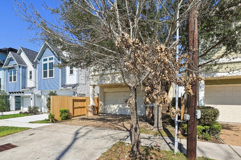 Photo - 1210 Nadine St