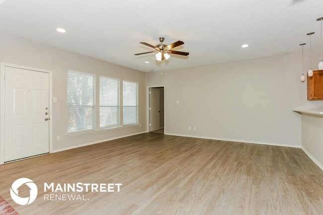 Photo - 815 Ackers Dr