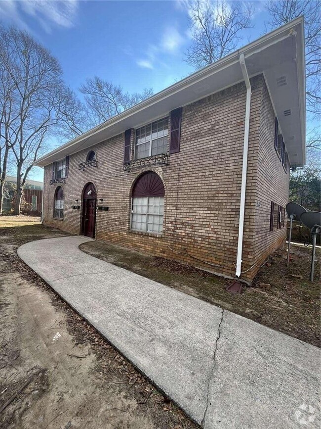 Building Photo - 2864 Cheney St Unit #2 Rental