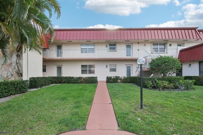 Photo - 12012 Greenway Cir S Apartment