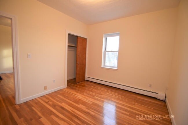Photo - 172 N Beacon St Unidad 24