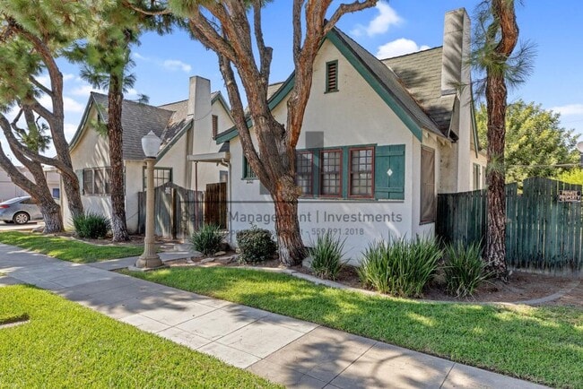 Photo - 232 E San Joaquin Ave