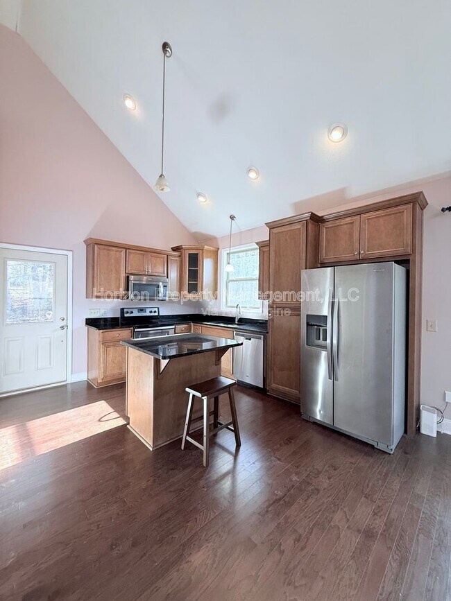 Photo - 1747 Duncan Bridge Rd