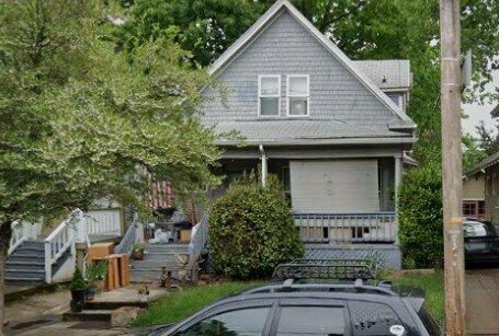 Photo - 547 NE Knott St House