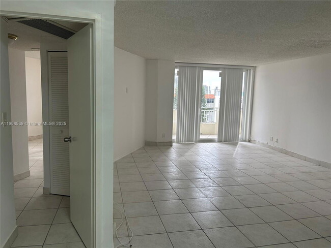 Photo - 3180 S Ocean Dr Unit 520