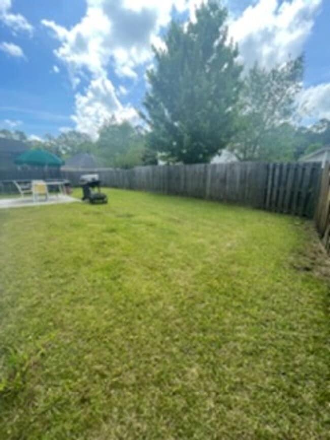 Photo - Coming Soon in the Heart of Richmond Hill Available 7/1