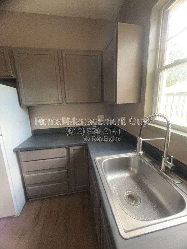 Photo - 2205 10th Ave S