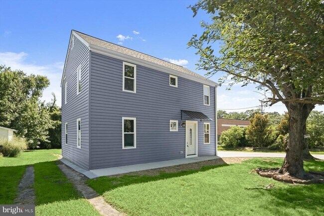 Photo - 2917 E Lee Ave