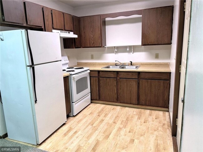 Photo - 102 Bridge Ave Unit #4