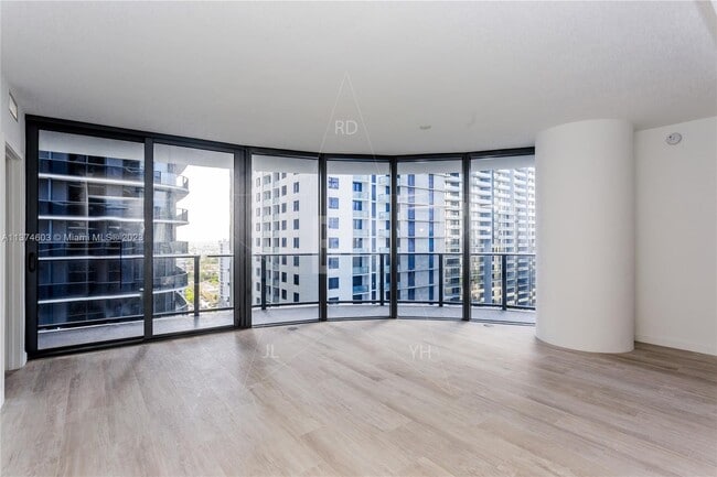 Photo - 45 SW 9th St