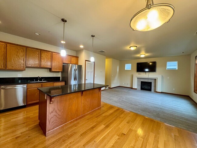 Photo - Well maintained 4bd home in Lynnwood!